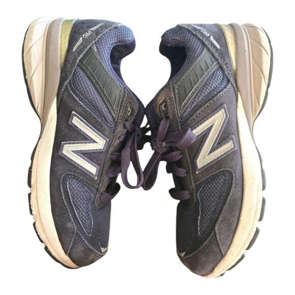 NEW BALANCE BOYS 990 V5 Size 1Y Navy Blue Gray White Reflective shoes - Picture 2 of 7